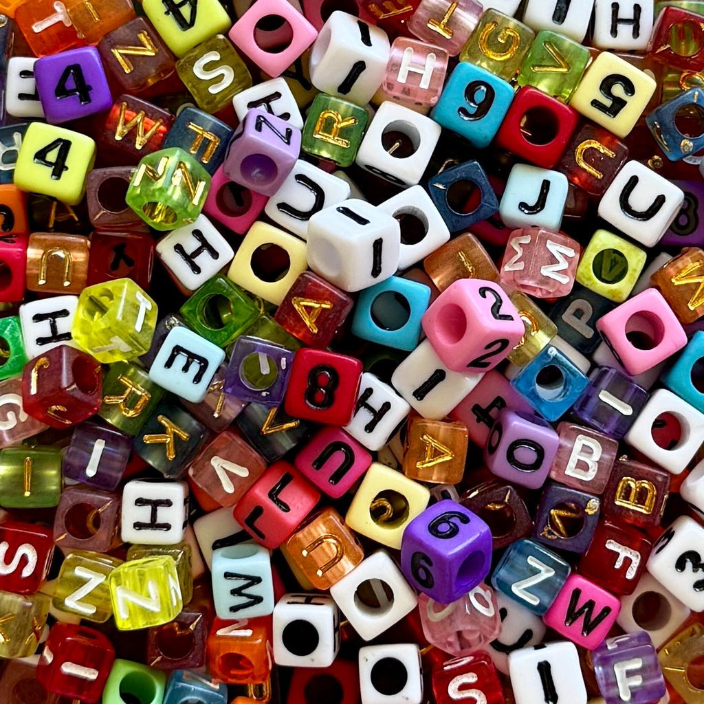 Random Letter Beads!! 100 pcs
