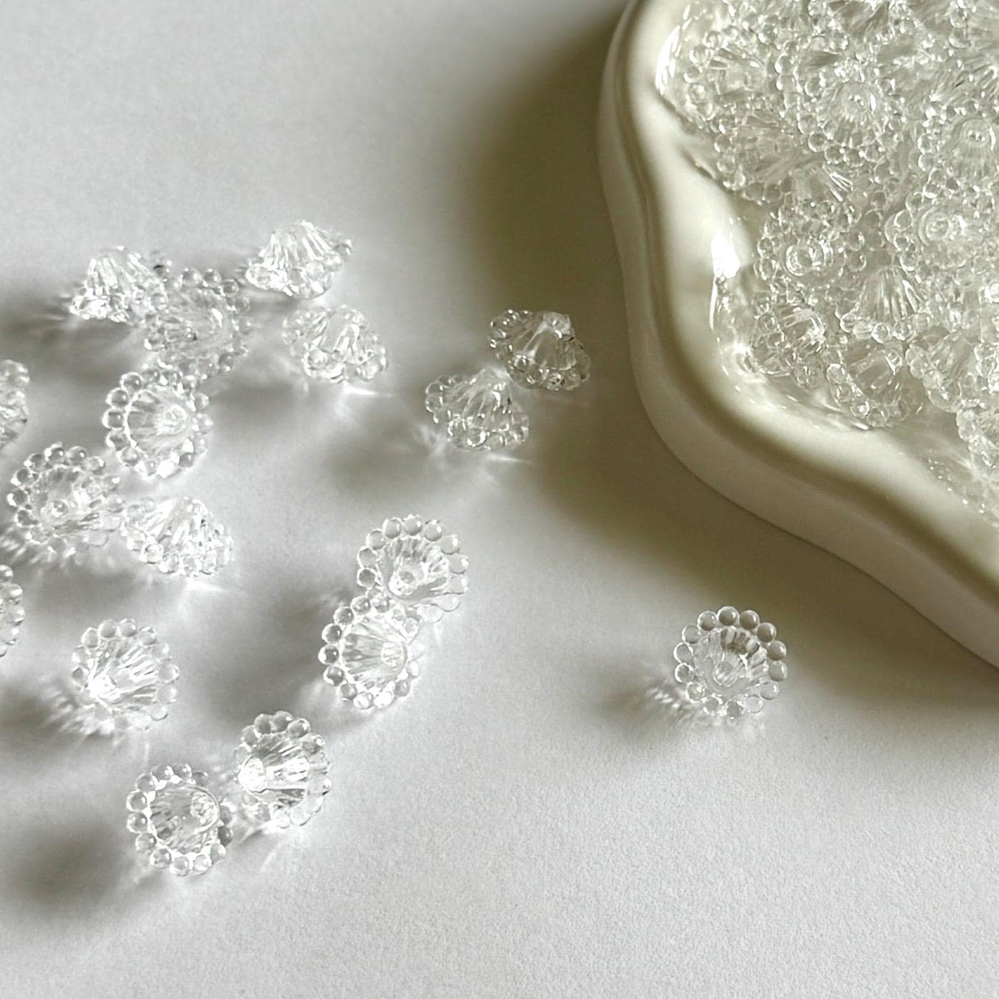 Flower Bicone Beads, Clear, Acrylic, 30/60 pcs. 12x9mm, Hole: 2mm