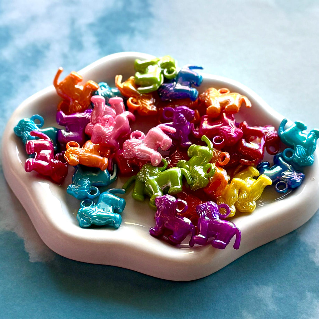 Glossy Lion Charms, 17.5mm, Hole: 2.5mm, 40 pcs