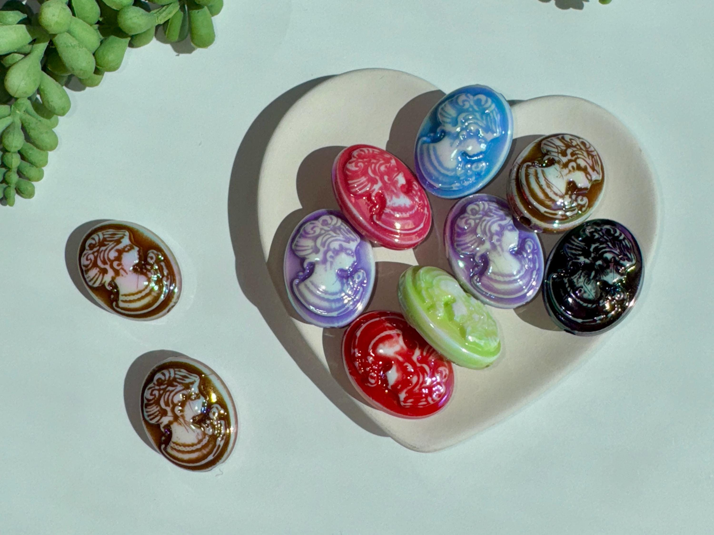 Iridescent Cameo Acrylic Beads, UV Plated Portrait Charms (29x22.5x12mm), 1 piece