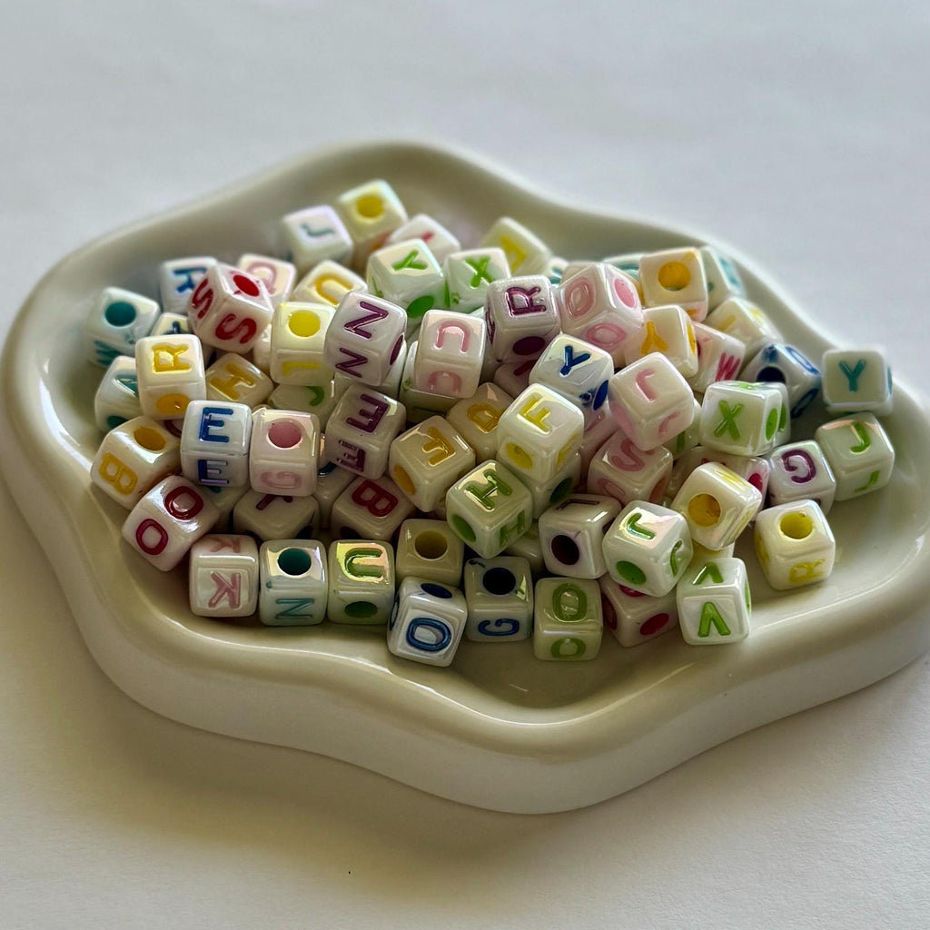8mm Letter Beads, Shiny Shell Coating Enamel, Acrylic, 3.5mm hole, Random 100 Letters