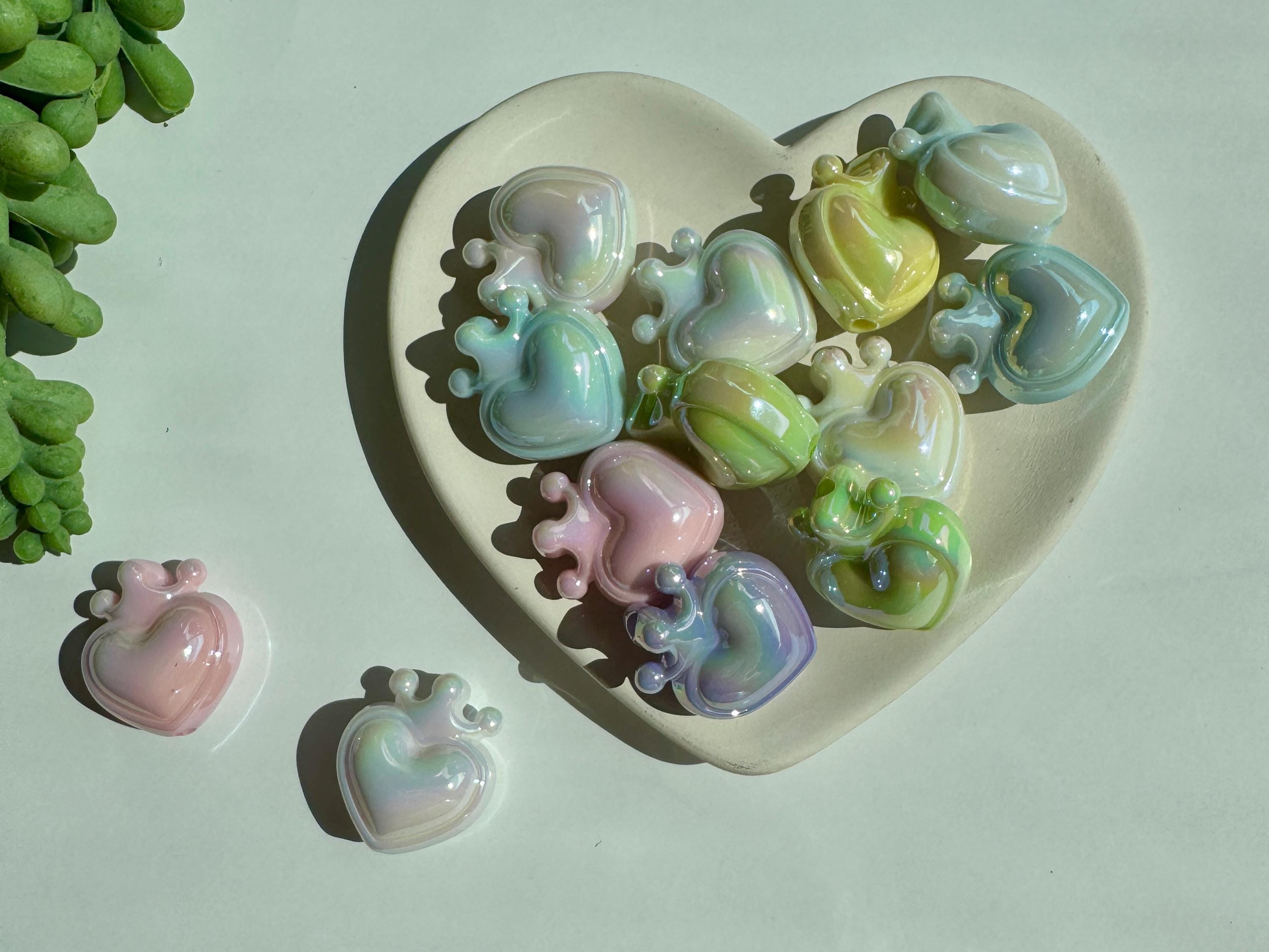 Heart Crown Beads, 24.5mm, Hole: 2mm