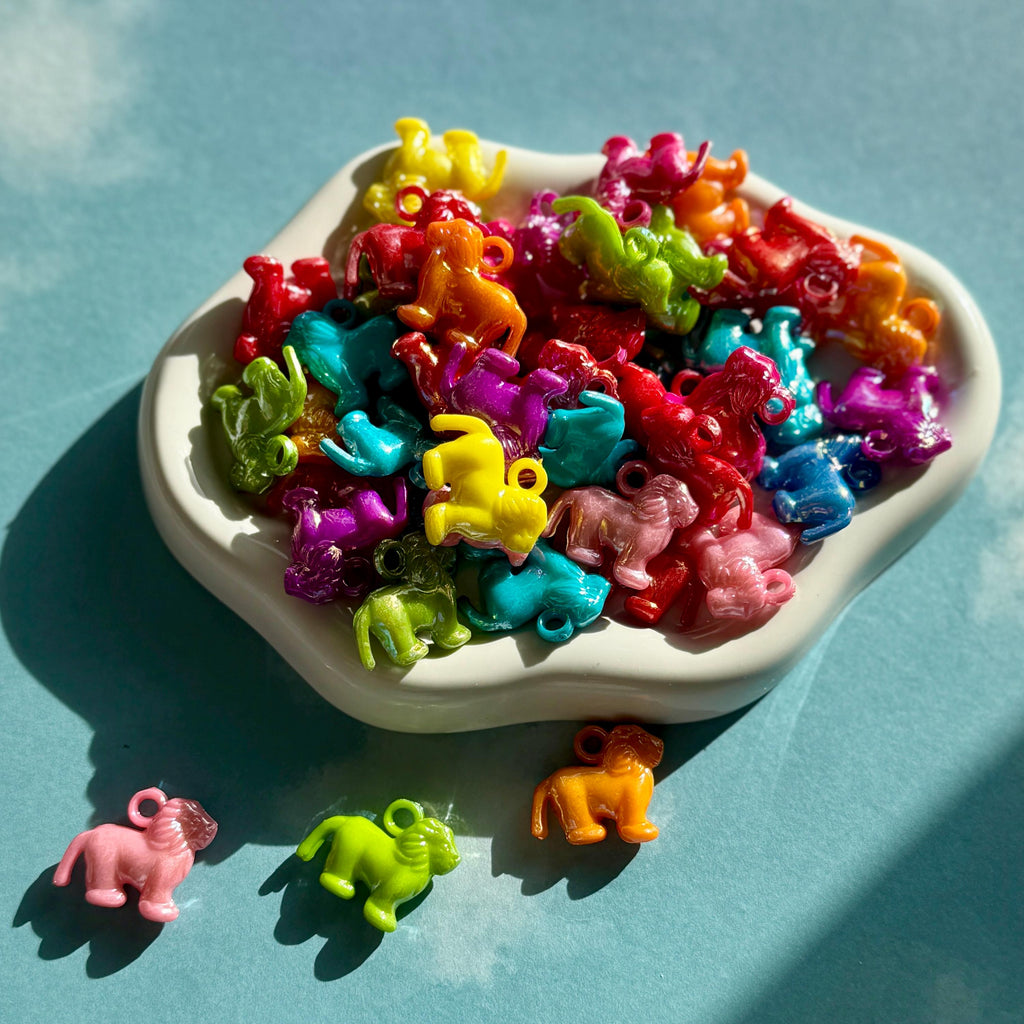 Glossy Lion Charms, 17.5mm, Hole: 2.5mm, 40 pcs