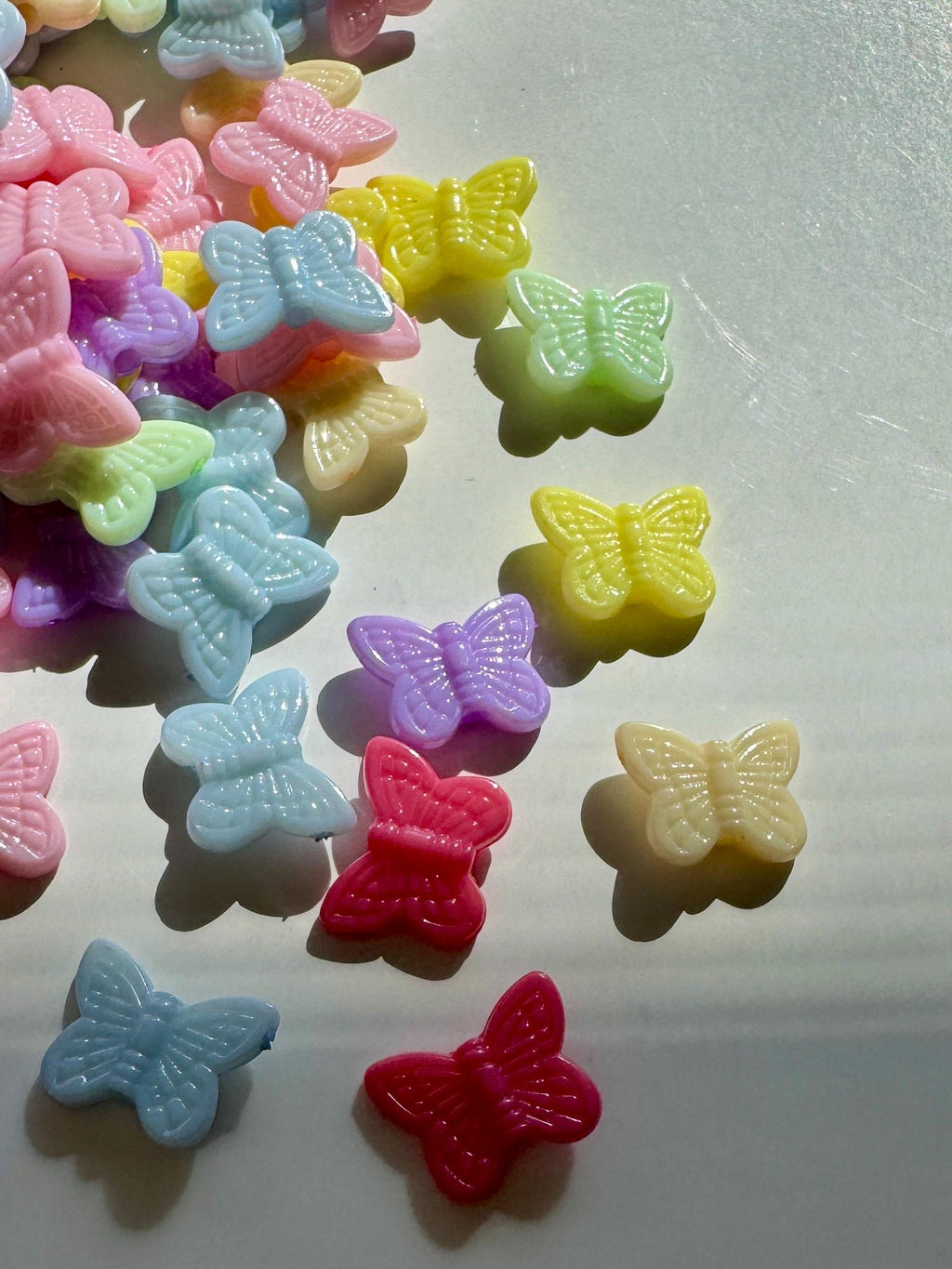 Pastel Acrylic Butterfly Beads, Y2K Kawaii Jewelry, 11mm (100 Pieces)