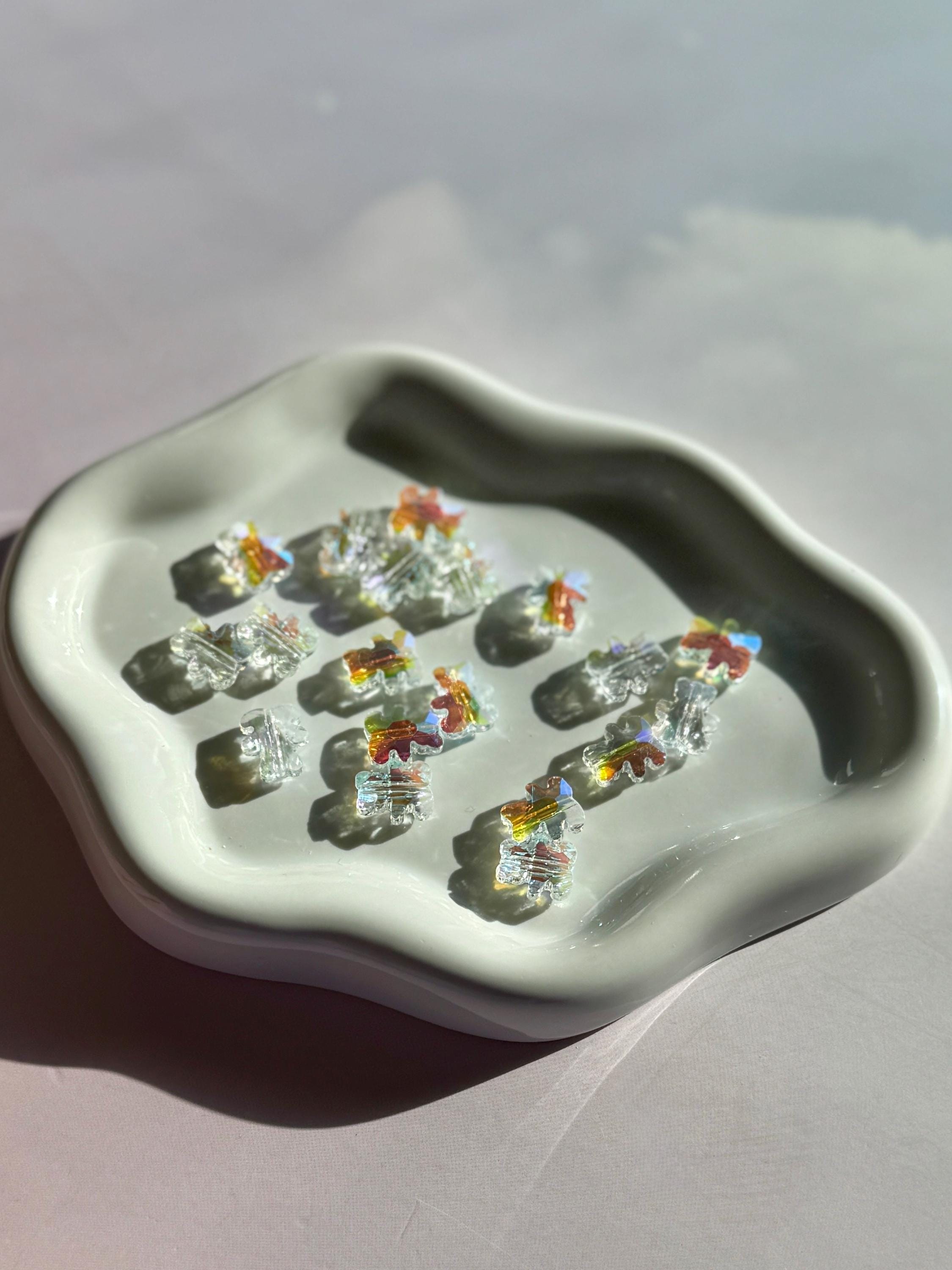 19pcs Tiny Glass Teddy Bear Beads, Iridescent, 8mm, .5mm Hole