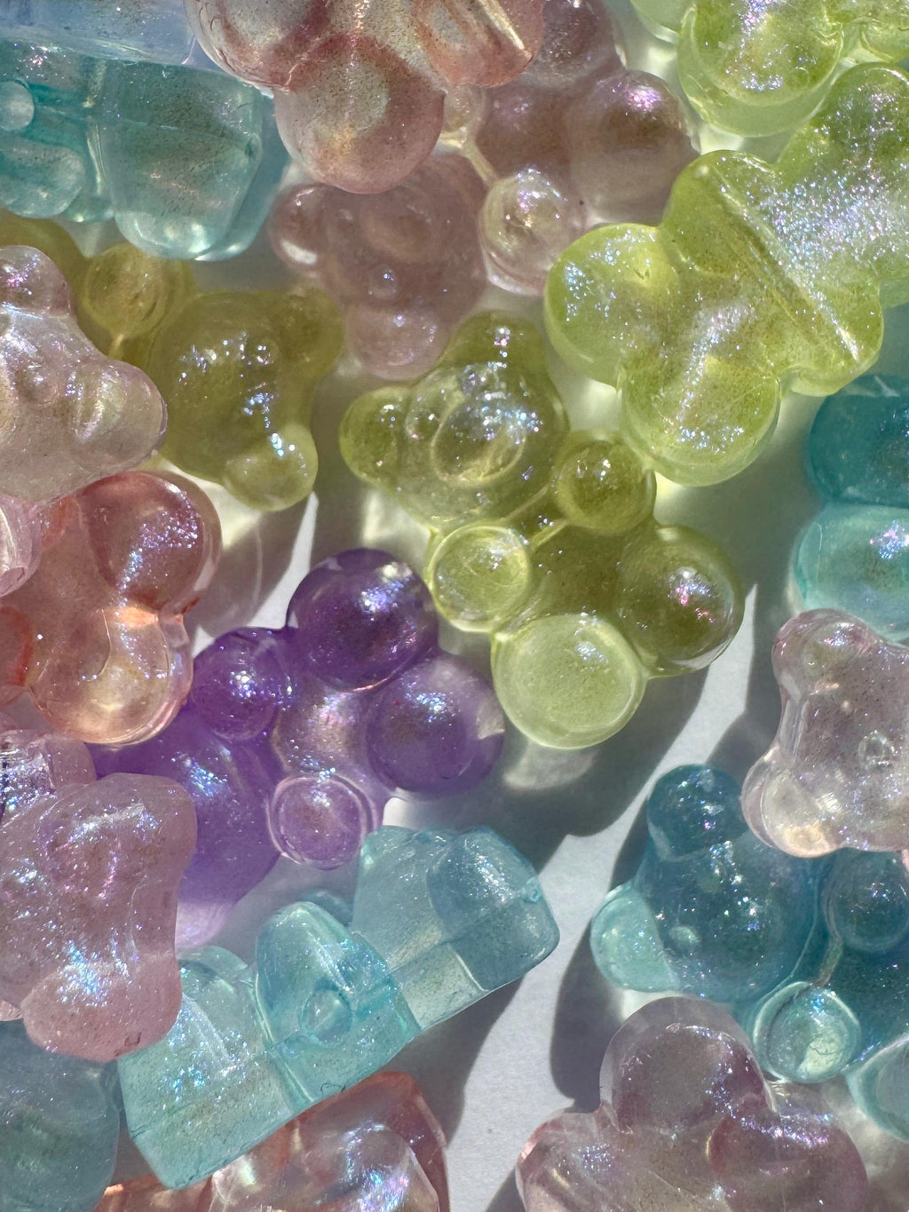 Glitter Gummy Bear Beads, 18.5mm, Hole: 1.6mm, Side Drilled, 20 pcs