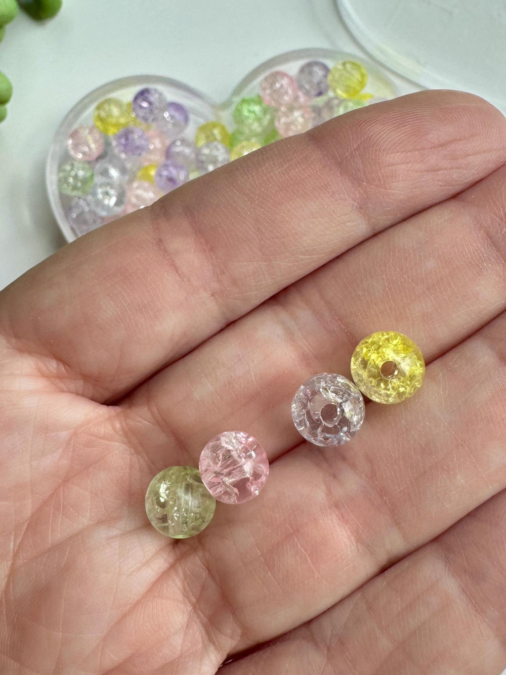 100 pcs Acrylic Crackle Beads in Heart Box, 8mm, Hole: 1.8mm