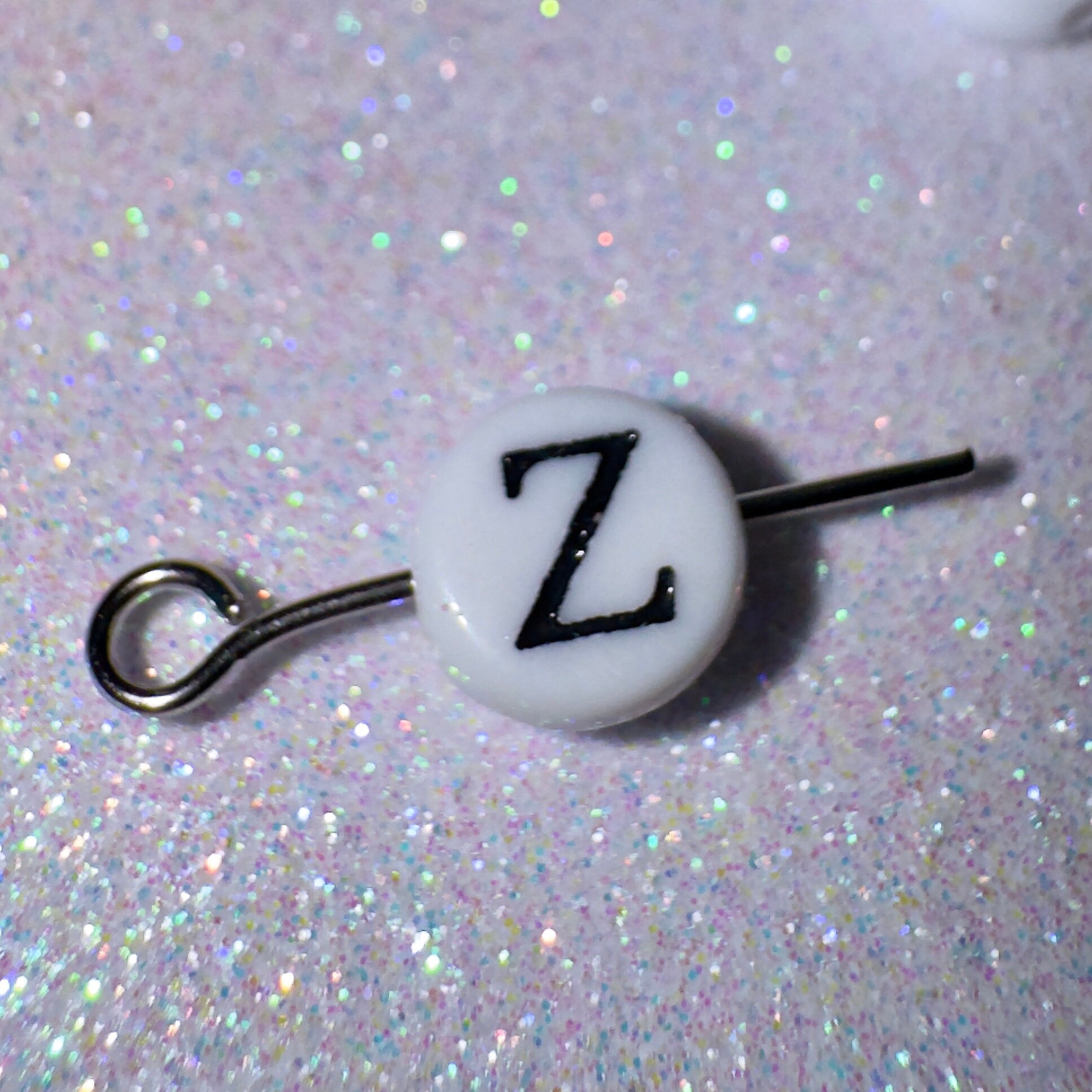 100 Greek Letter Beads: 7mm White Zeta "Z" Beads