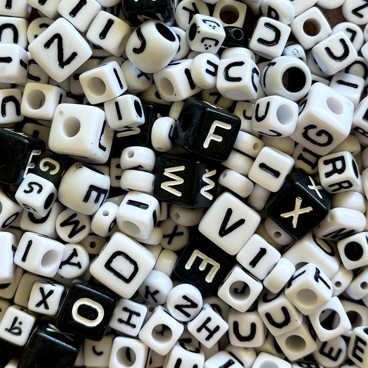 Random Letter Beads!! 100 pcs
